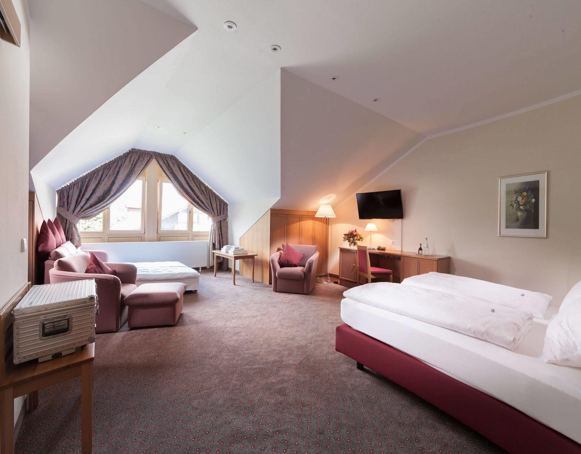 Hotel Hachinger Hof Oberhaching Dış mekan fotoğraf
